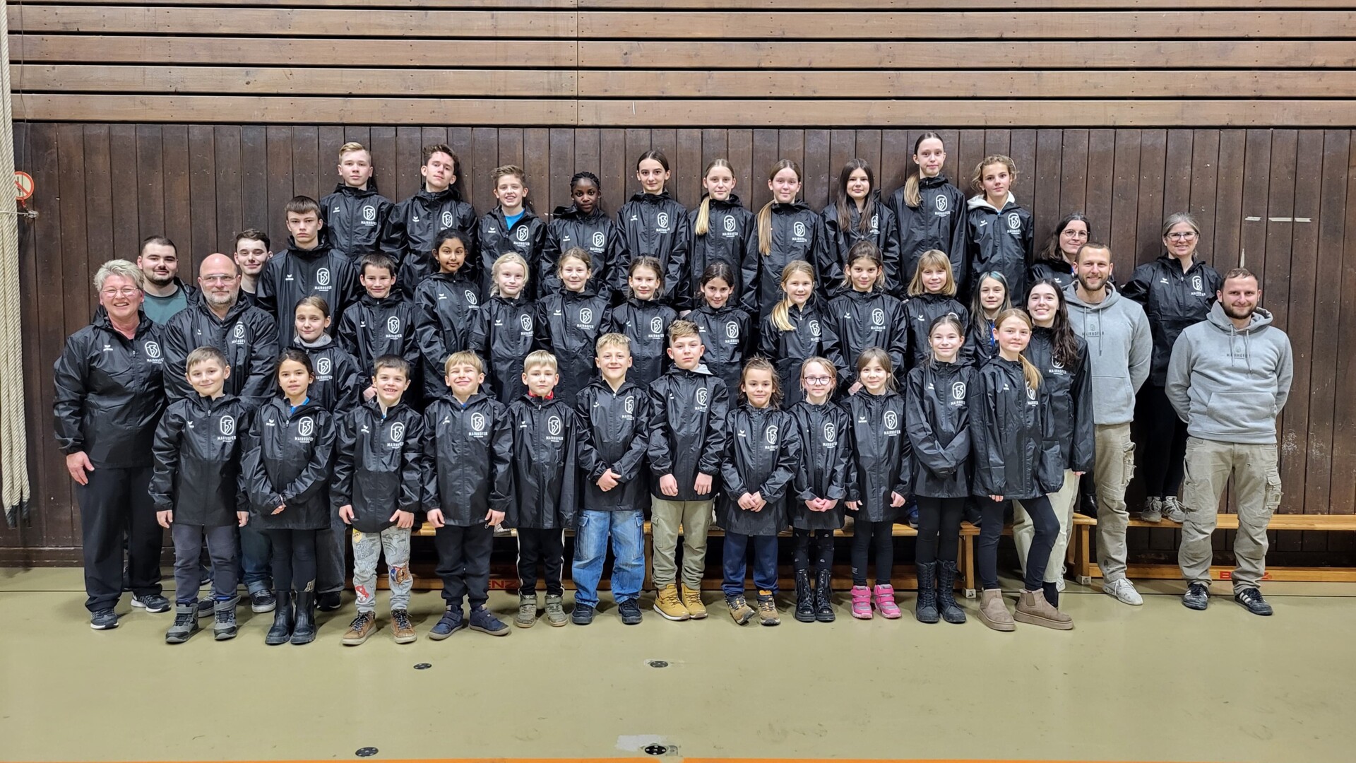 Schreinerei Mairhofer sponsort erneut Eppinger Leichtathleten